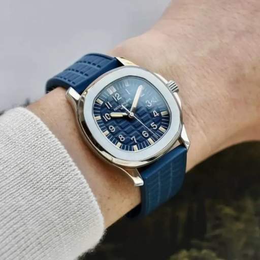 Patek Philippe – Aquanaut –  Rubber Strap – Straight – Blue - photo 2