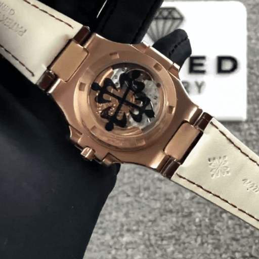 Patek Philippe Nautilus 5724 “Baguette Diamonds” 1:1 Clone Edition - photo 5