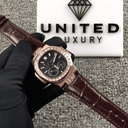 Patek Philippe Nautilus 5724 “Baguette Diamonds” 1:1 Clone Edition - photo 4