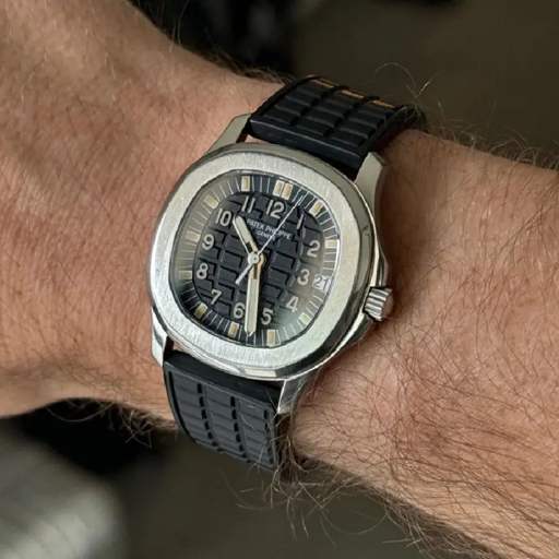 Patek Philippe – Aquanaut – Rubber Strap – Straight – Black - photo 2